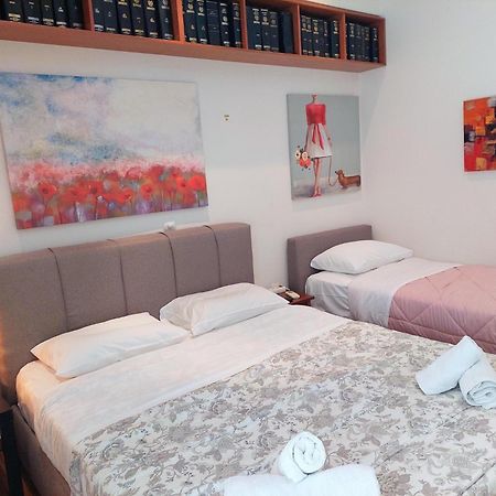 Lovely Apartment In Athens Center Екстер'єр фото